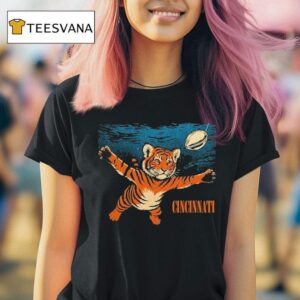 Cincinnati Tigers Smells Like Team Spiri T Shirt