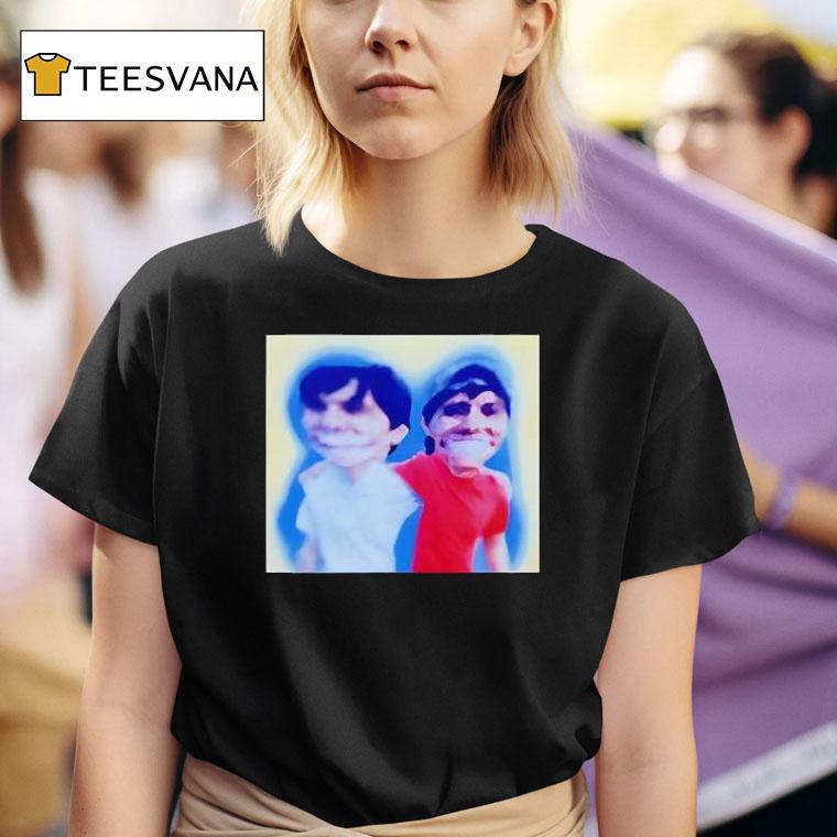Slushy Noobz Hugging T Shirt