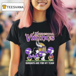 Snoopy And Charlie Brown The Peanuts Minnesota Vikings Sundays Are For My Team T Shirt