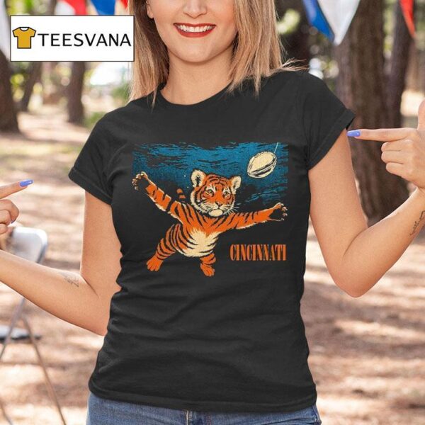 Cincinnati Tigers Smells Like Team Spiri T Shirt