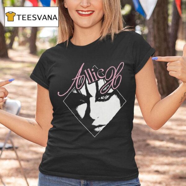 Allie X Signature Photo T Shirt