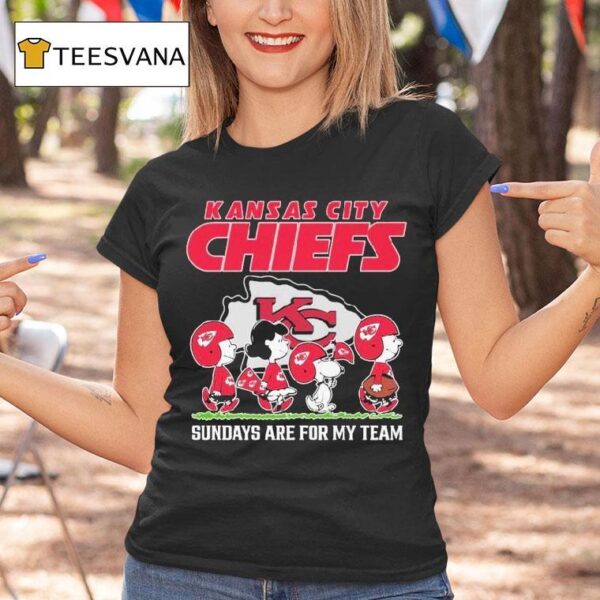 Snoopy And Charlie Brown The Peanuts Kansas City Chiefs Sundays Are For My Team T Shirt