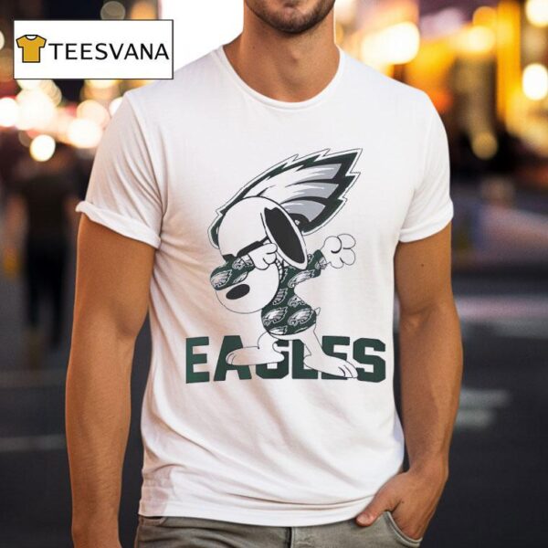 Snoopy Dabbing Philadelphia Eagles Football T Shirt