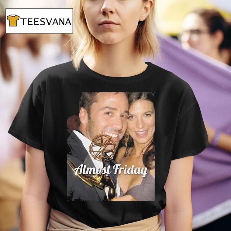  Almost Friday Mr And Mrs Gold Perrey Reeves Aaron Fox T Shirt